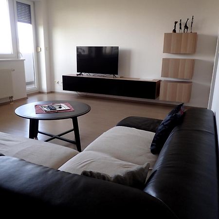 Marguerite Apartment - Parking Including Братислава Екстер'єр фото